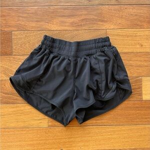Lululemon Hotty Hots Black - Size 2 - 2.5 inseam